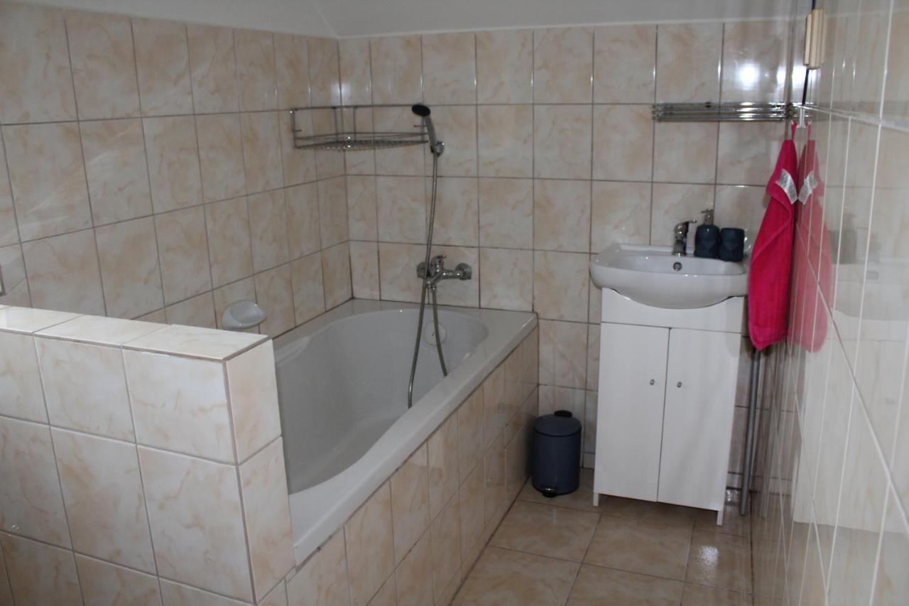 Apartman Rapotin, Jesenicka 296, 3Km Od Termalniho Parku Velke Losiny Exteriör bild